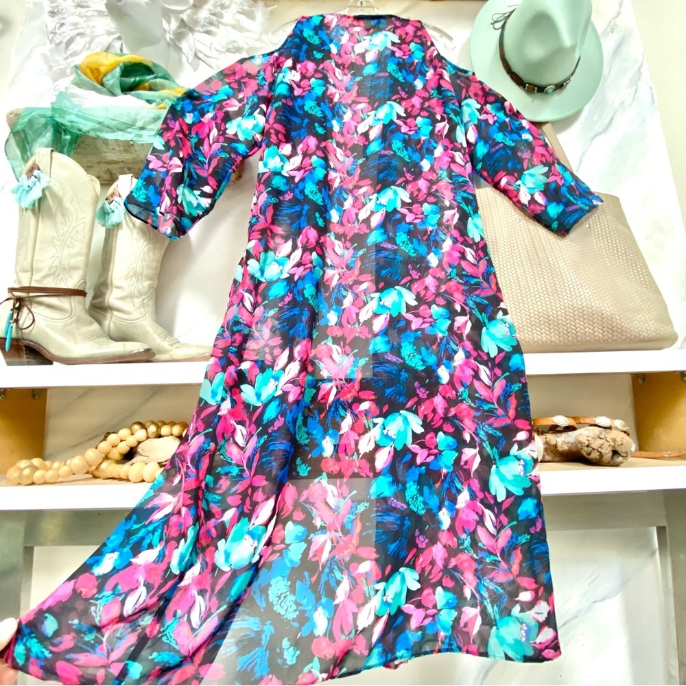 Semi sheer boho duster w floral beach resort vacay vibe